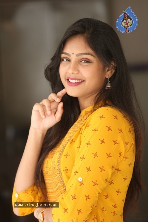 Anu Varna Photos - 5 / 15 photos