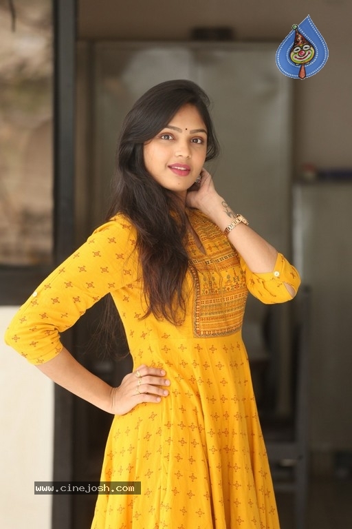 Anu Varna Photos - 8 / 15 photos