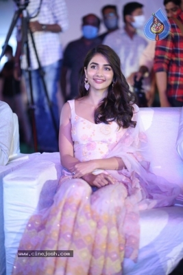 Pooja Hegde Photos - 11 of 18