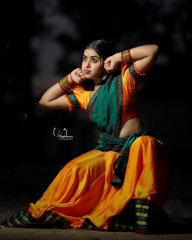 Poorna Photos - 5 / 9 photos