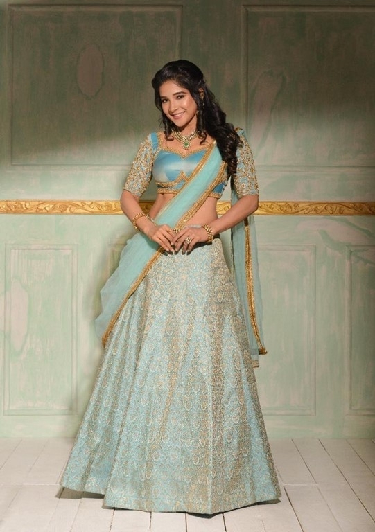 Sakshi Agarwal - 1 / 4 photos