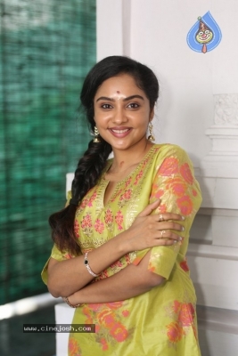 Smruthi Venkat Photos - 15 of 21