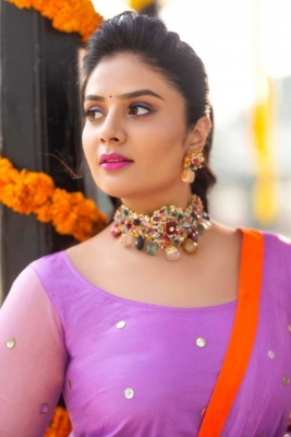 Sreemukhi Photos - 7 of 8