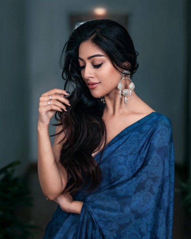 Anu Emmanuel Pics - 4 / 4 photos