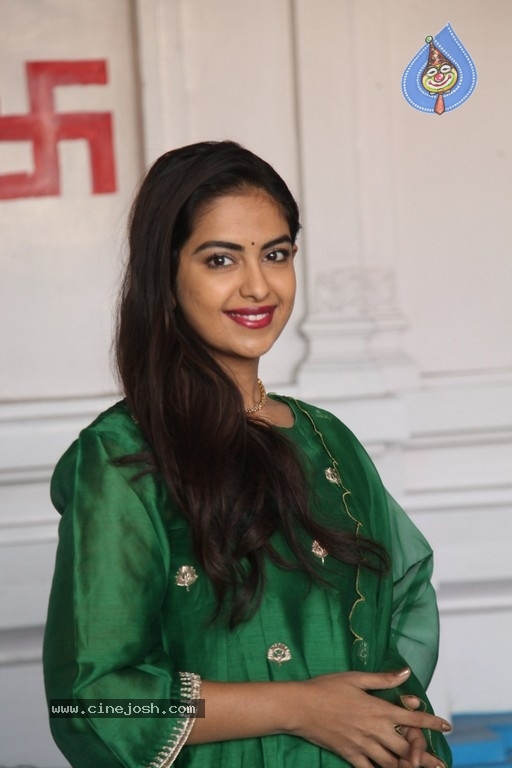 Avika Gor Photos - 13 / 15 photos