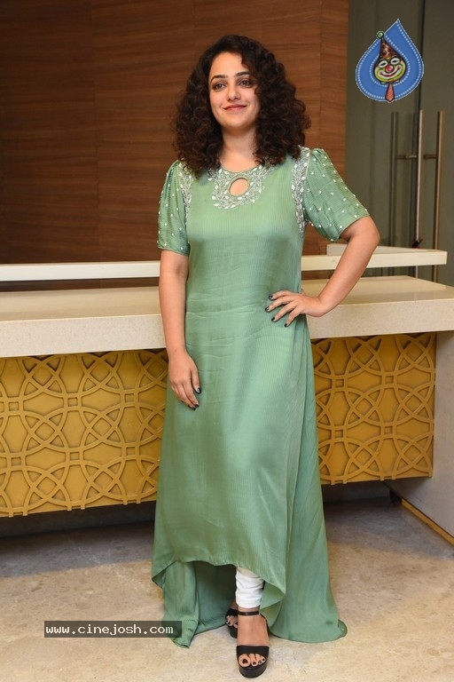 Nithya Menen Photos - 4 / 14 photos