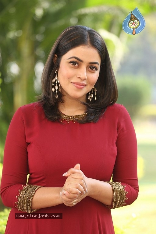 Poorna Photos - 4 / 15 photos