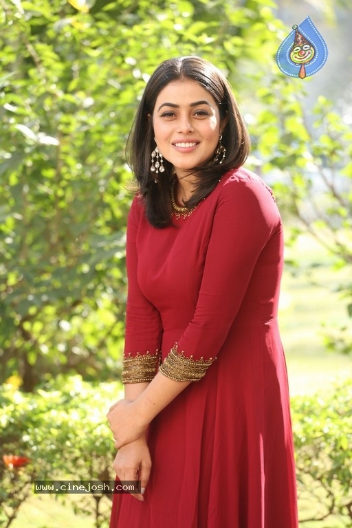 Poorna Photos - 10 / 15 photos