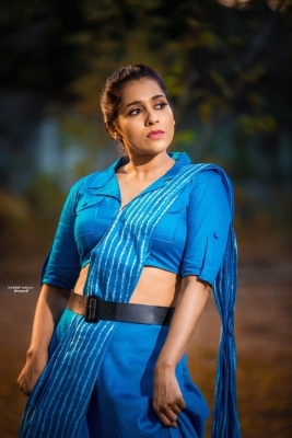 Rashmi Gautam Photos - 3 of 4