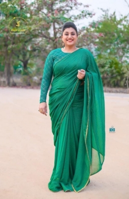 Roja Photos - 1 of 5