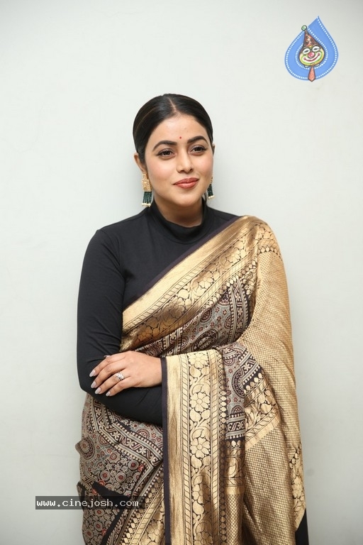 Shamna Kasim Photos - 2 / 19 photos