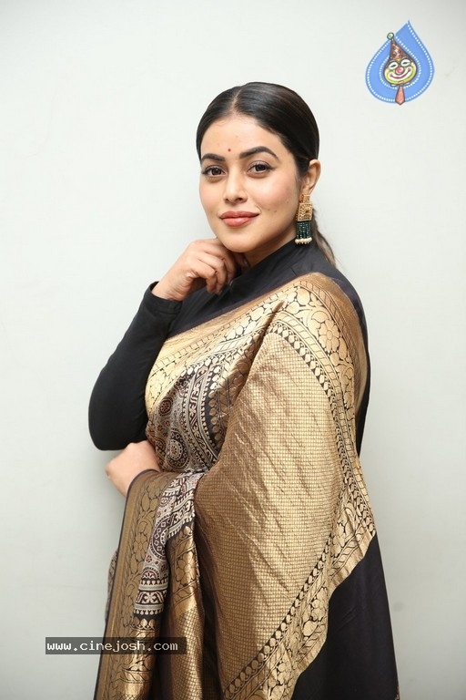 Shamna Kasim Photos - 10 / 19 photos