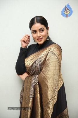 Shamna Kasim Photos - 13 of 19