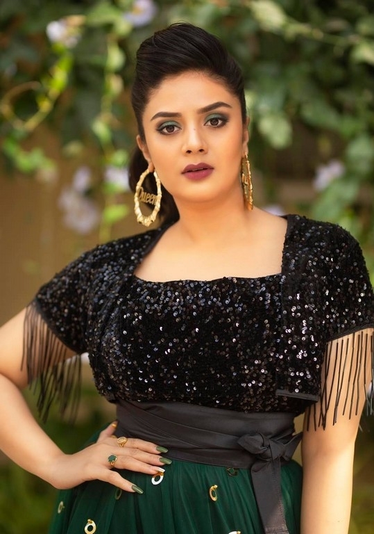 Sreemukhi Photos - 7 / 7 photos