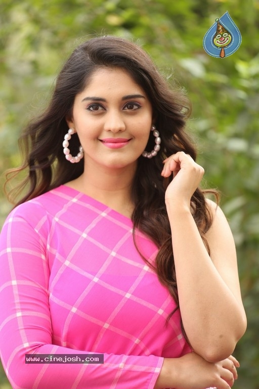 Surabhi Photos - 11 / 21 photos