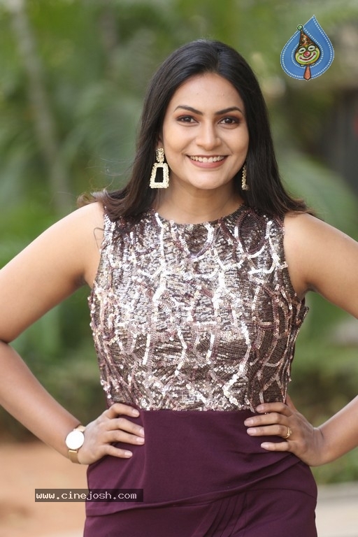 Swetha Varma Pics - 9 / 17 photos