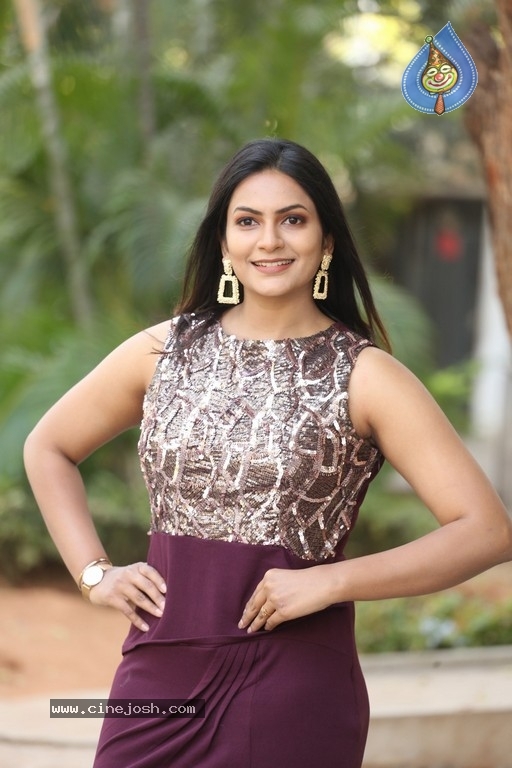 Swetha Varma Pics - 11 / 17 photos