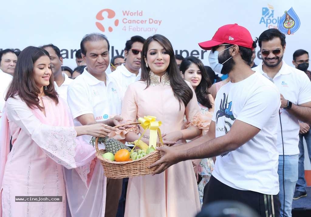 Actresses Cancer Day Celebrations - 9 / 13 photos