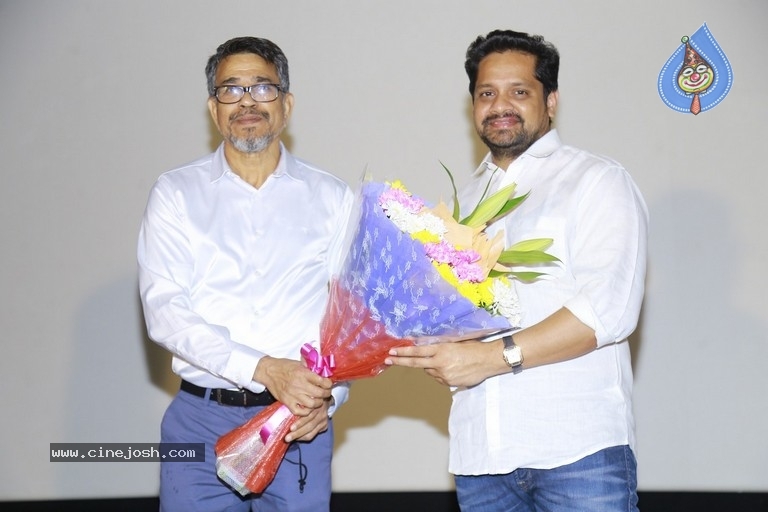 Kshana Kshanam Trailer Launch - 11 / 21 photos