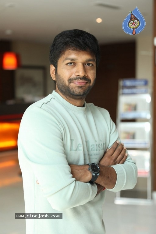 Anil Ravipudi Photos - 5 / 11 photos