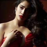 Janhvi Kapoor Pics