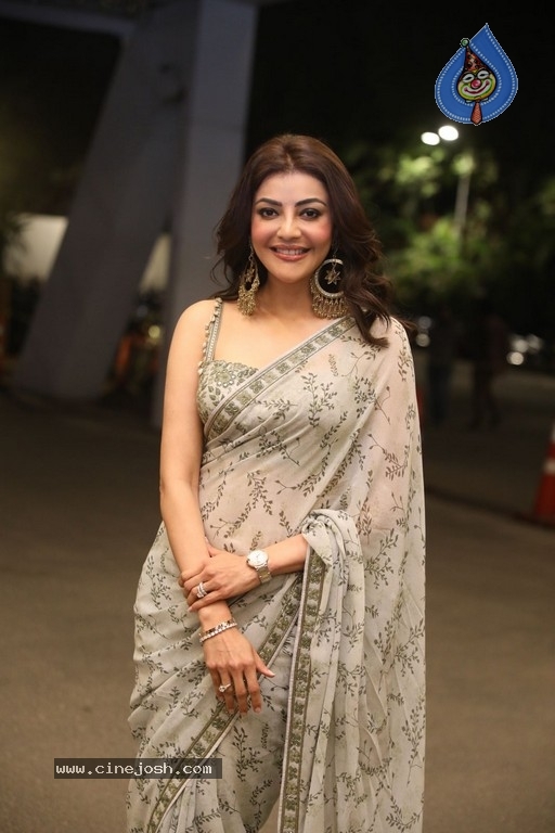 Kajal Aggarwal Pics - 11 / 19 photos