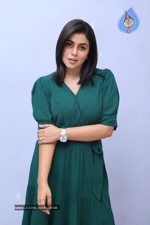 Poorna Photos - 11 / 17 photos