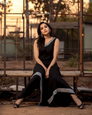 Rashmi Gautam Photos - 3 of 5