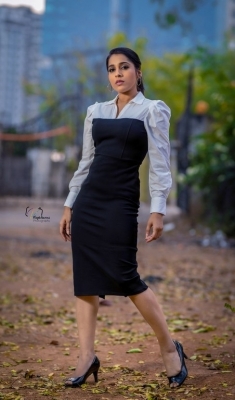 Rashmi Gautam Photos - 2 of 4