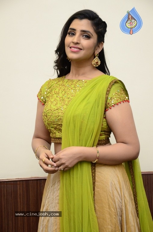 Shyamala Photos - 6 / 21 photos