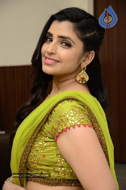 Shyamala Photos - 14 / 21 photos