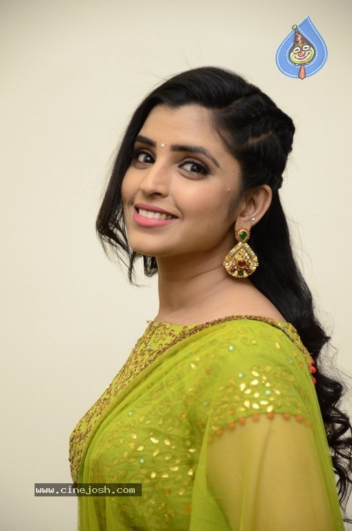 Shyamala Photos - 20 / 21 photos