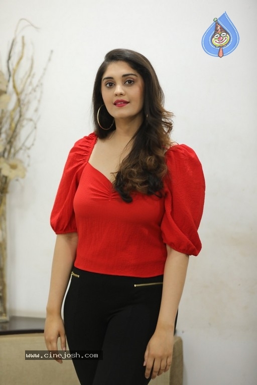 Surabhi Interview Photos - 8 / 21 photos