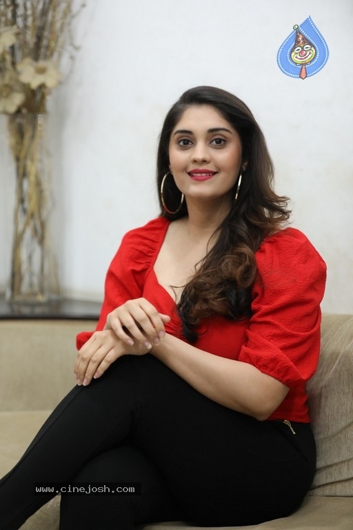 Surabhi Interview Photos - 15 / 21 photos