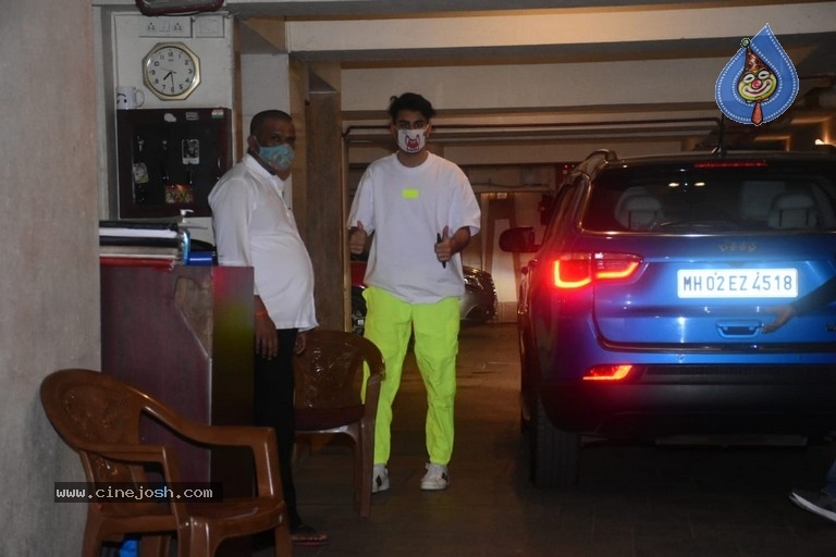 Ibrahim Ali Khan Birthday Party - 14 / 21 photos