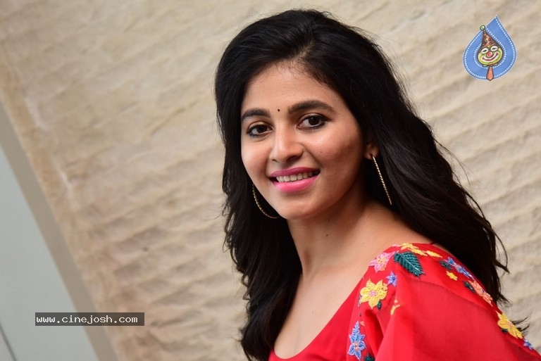 Anjali Photos - 13 / 20 photos