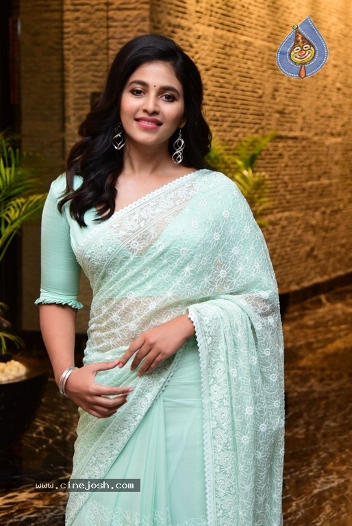 Anjali Photos - 1 / 21 photos