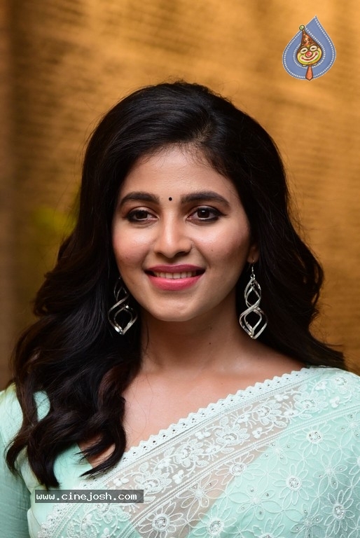 Anjali Photos - 6 / 21 photos