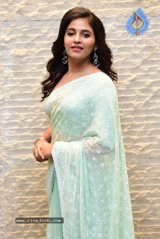 Anjali Photos - 14 / 21 photos