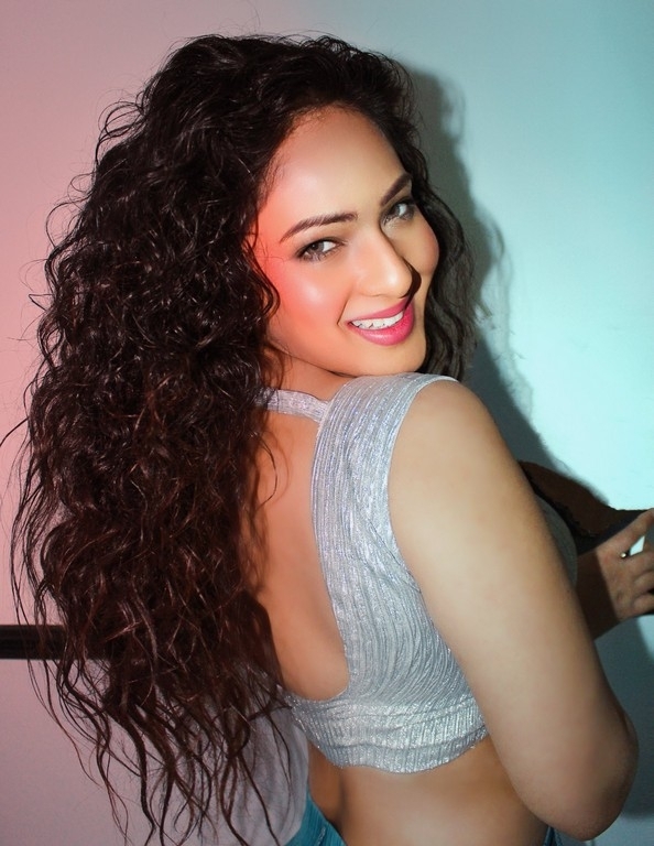 Nikesha Patel Photos - 2 / 4 photos