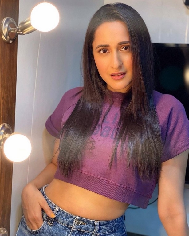 Pragya Jaiswal Photos - 1 / 3 photos