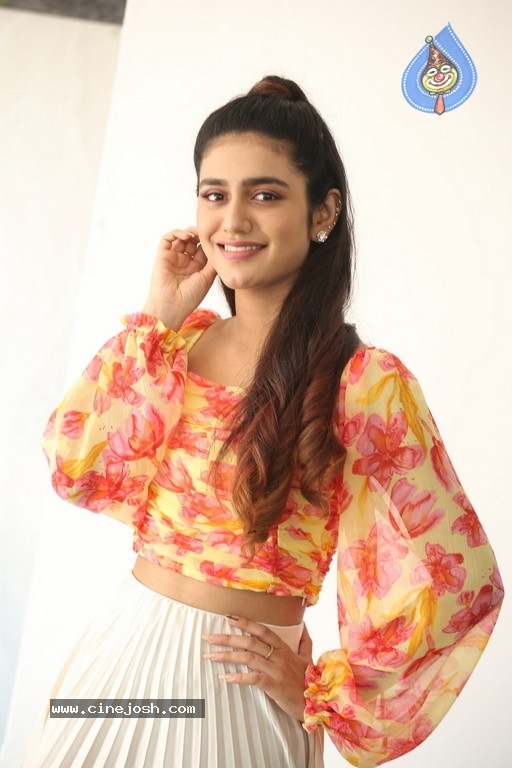 Priya Prakash Varrier Photos - 13 / 21 photos