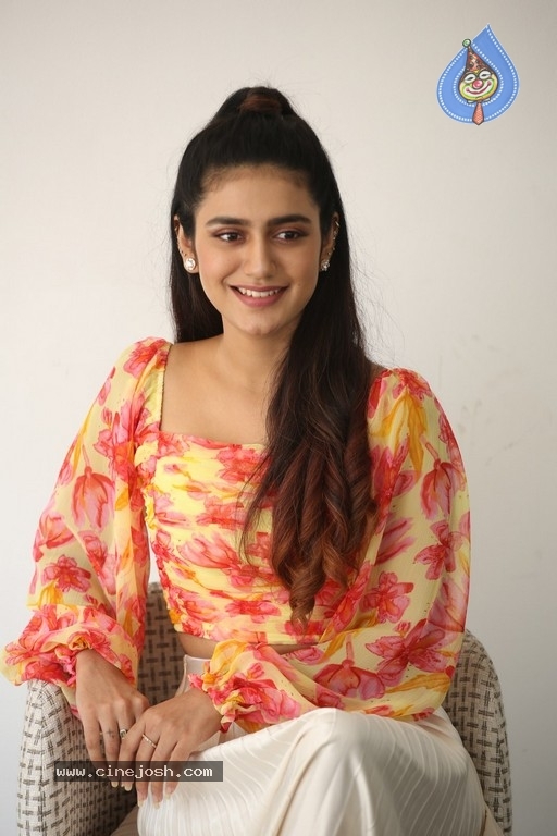 Priya Prakash Varrier Photos - 18 / 21 photos