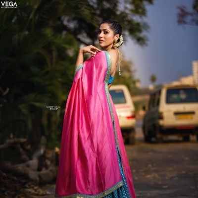 Rashmi Gautam Photos - 5 of 5