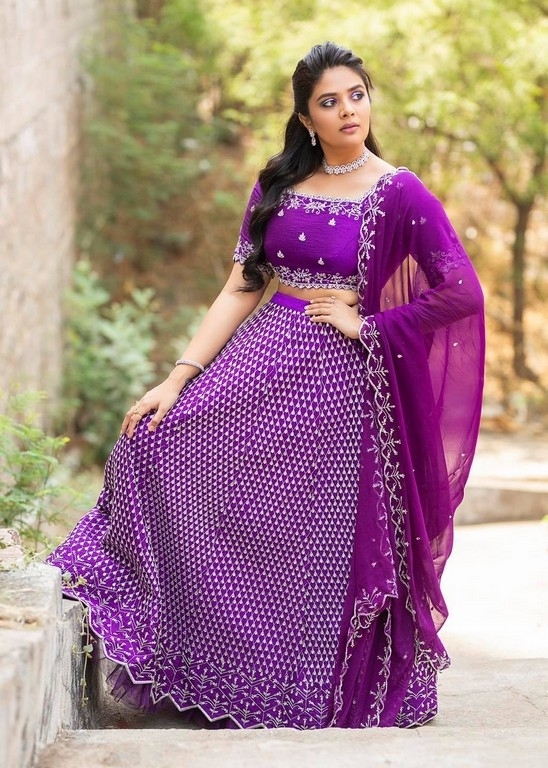 Sreemukhi Photos - 6 / 11 photos