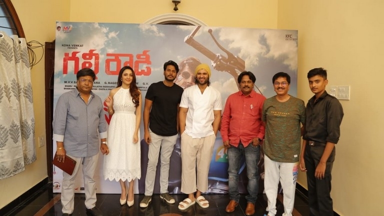 Gully Rowdy Teaser launch - 2 / 4 photos