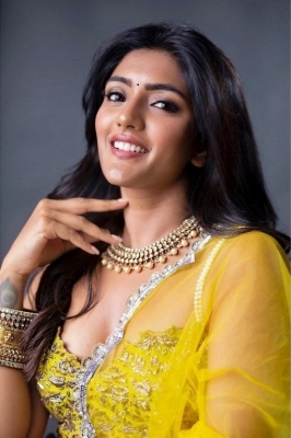 Eesha Rebba Photos - 3 of 3