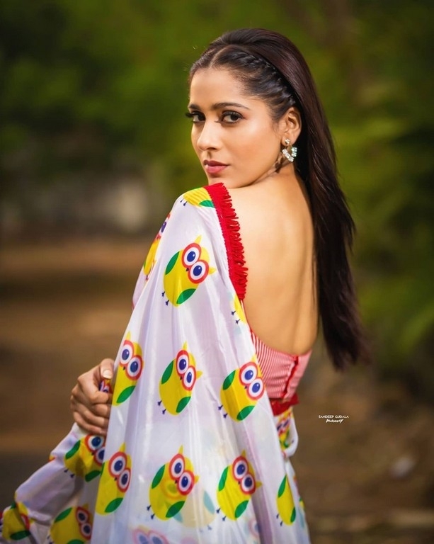 Rashmi Gautam Photos - 5 / 7 photos