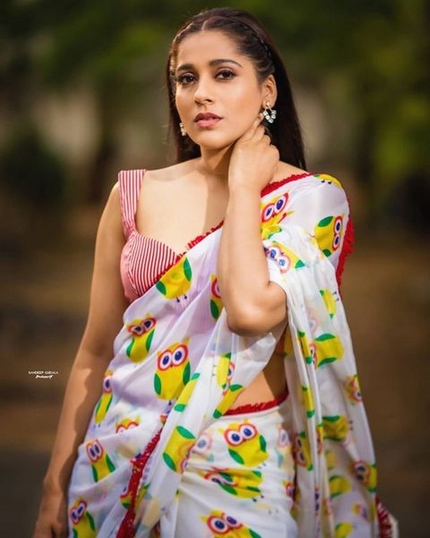 Rashmi Gautam Photos - 6 / 7 photos