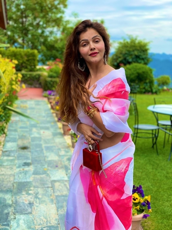 Rubina Dilaik Photos - 2 / 3 photos